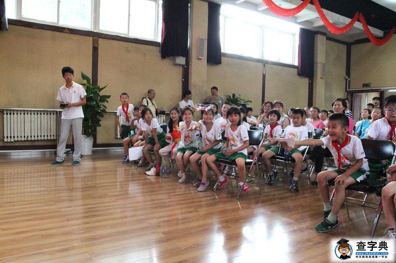 航模选修课的飞行表演