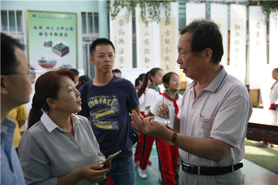 丰台区长辛店学校举办“汲儒荟雅，墨韵中秋”主题活动1