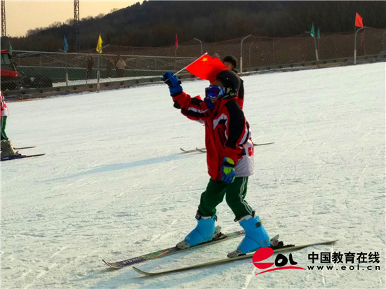海淀区举办首届中小学生冰雪嘉年华1
